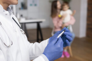 O medicamento protege contra o vírus, que é o principal causador de casos de bronquiolite e pneumonia em crianças menores de dois anos.